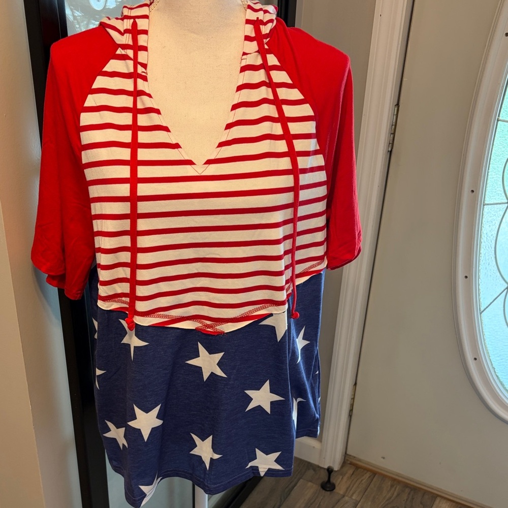 New With Tags…Boutique Stars & Stripes Short Sleeve Pull-Over Hoodie…Size Medium